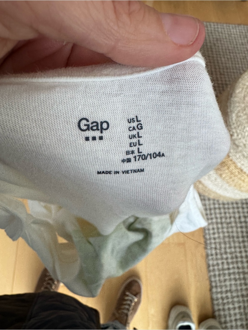 Gap - Picture 4 of 4